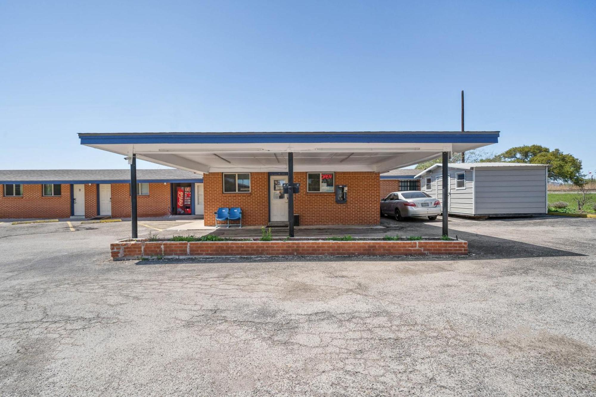 Oyo Hotel Luling Tx Downtown I-10/Us-90 Екстер'єр фото
