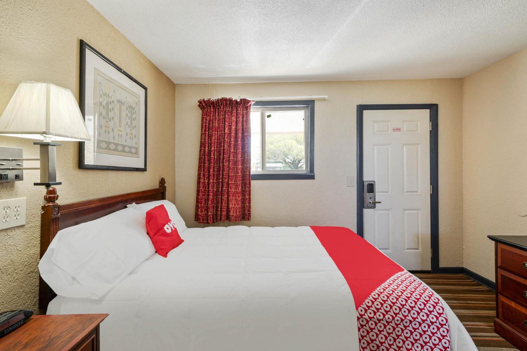 Oyo Hotel Luling Tx Downtown I-10/Us-90 Екстер'єр фото