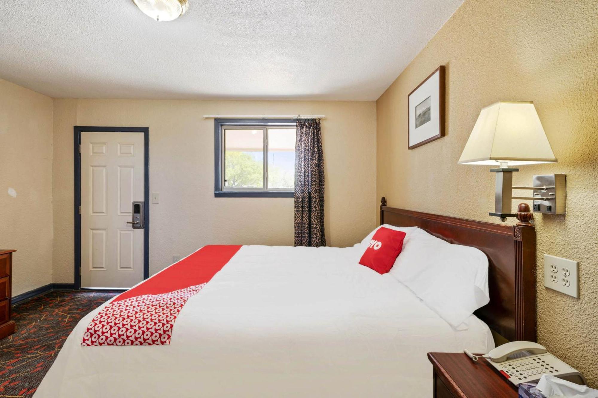 Oyo Hotel Luling Tx Downtown I-10/Us-90 Екстер'єр фото